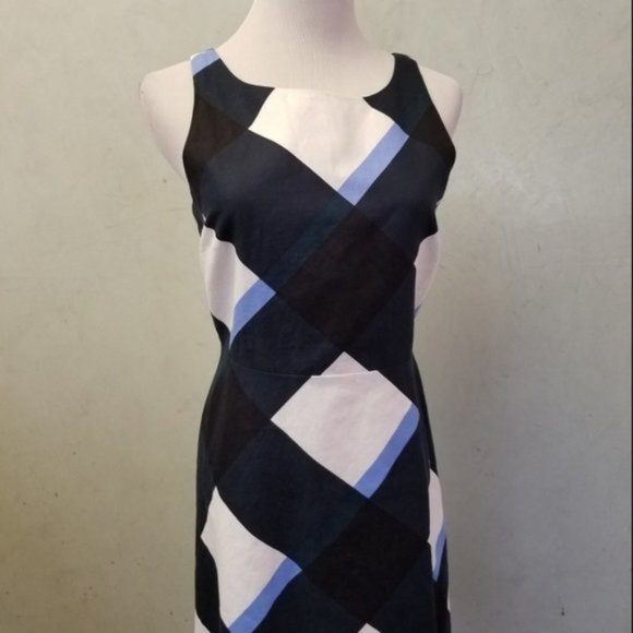 Ann Taylor box detail back tie dress size 4P (89) - Picture 5 of 10